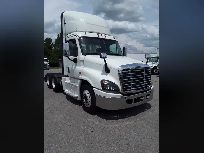 2019 FREIGHTLINER/MERCEDES CASCADIA 125