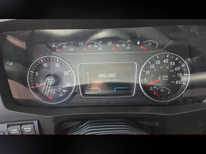 2021 INTERNATIONAL LT