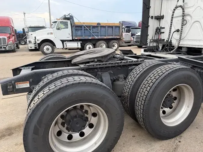 2022 FREIGHTLINER CASCADIA 126