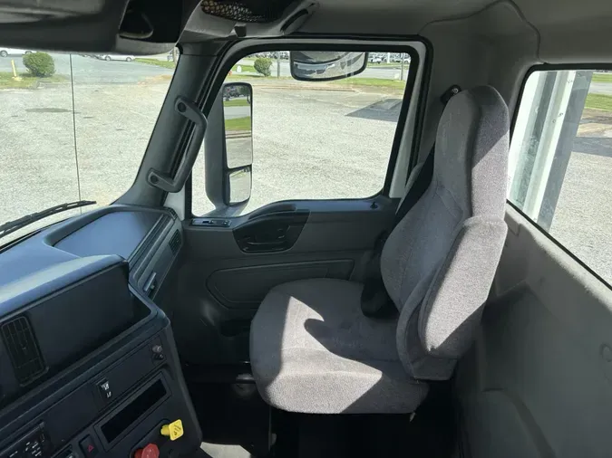 2020 International LT625
