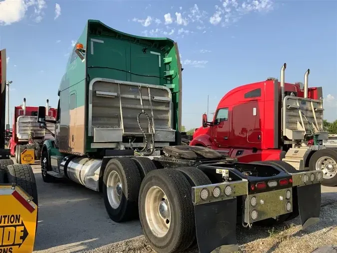2022 PETERBILT 579