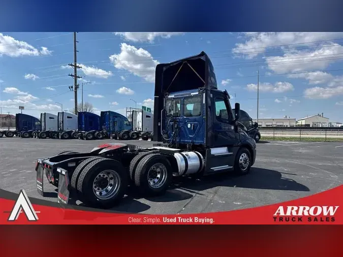 2020 FREIGHTLINER CA126