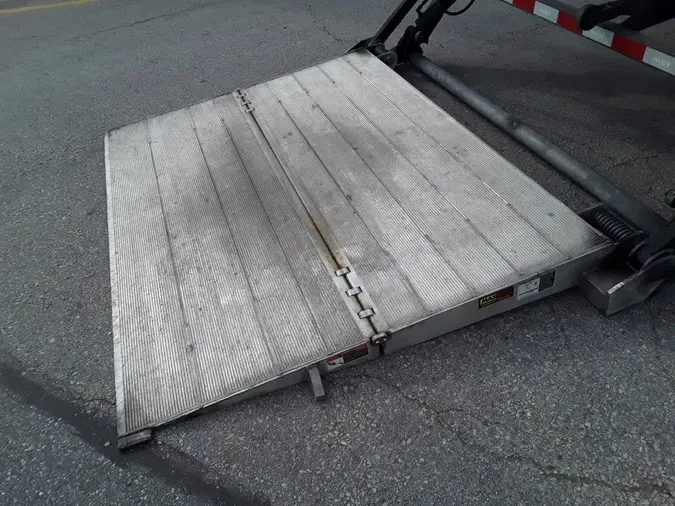 2020 FREIGHTLINER/MERCEDES M2 1069bcadd38777737c499492279926ef609