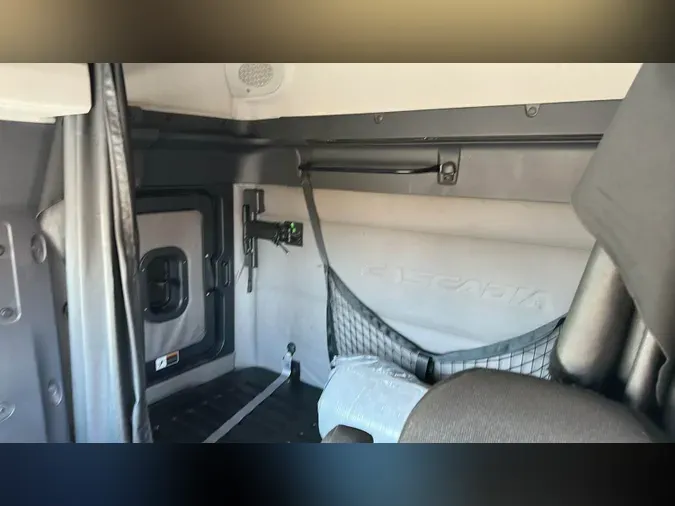 2019 Freightliner Cascadia 126