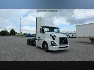 2018 Volvo VNL300