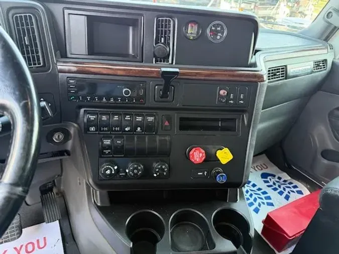 2022 International HX620