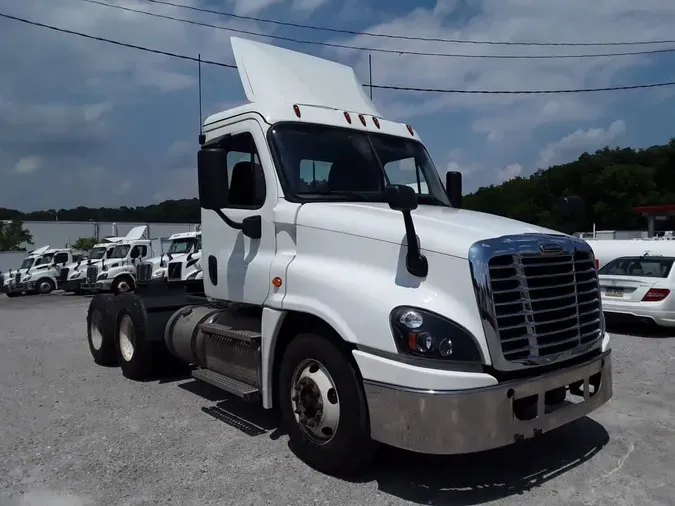 2019 FREIGHTLINER CASCADIA 125