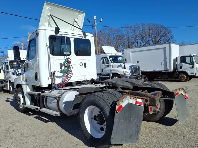 2019 FREIGHTLINER/MERCEDES CASCADIA 125