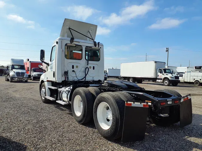 2019 FREIGHTLINER/MERCEDES NEW CASCADIA 126