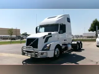 2018 VOLVO VNL670