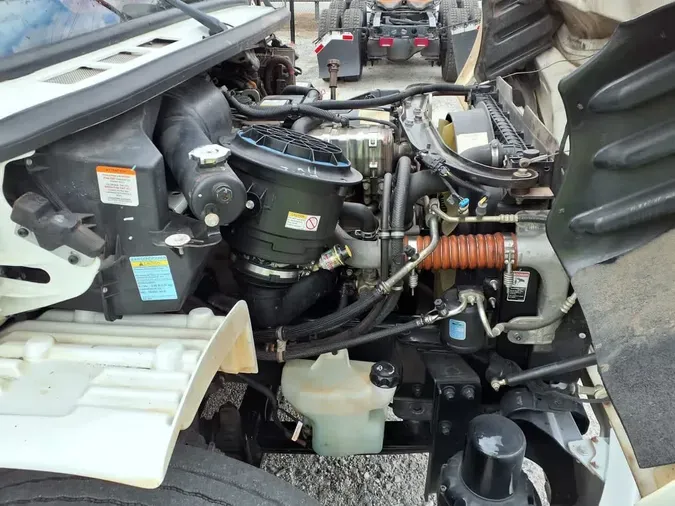 2019 FREIGHTLINER M2 1069bd8545b2468a3935ac9315c28a82fad