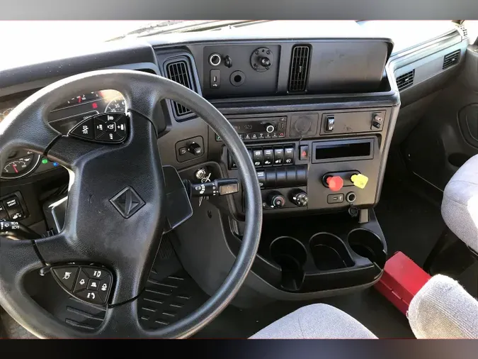 2021 INT LT625 6x49bdbd9dae038b1ddb2eb90f560ff7664