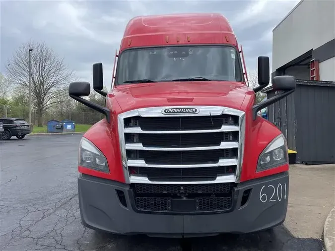 2022 FREIGHTLINER CA126