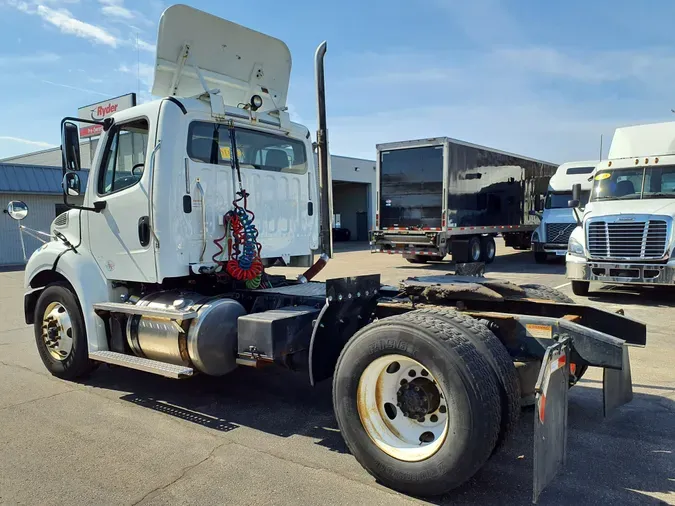 2016 FREIGHTLINER/MERCEDES M2 112