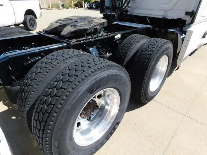 2020 Freightliner New Cascadia 126