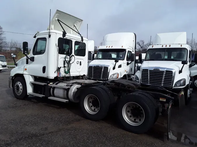 2019 FREIGHTLINER/MERCEDES CASCADIA 125