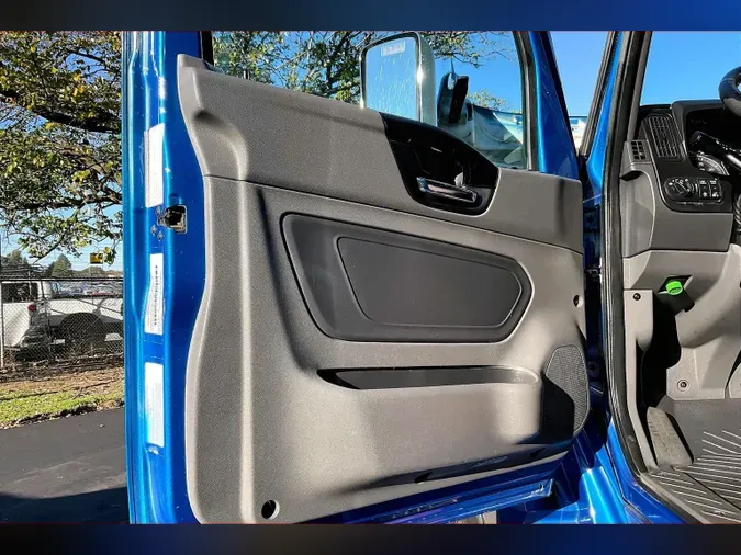 2022 INT LT625 6x4