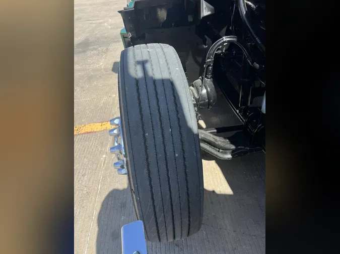 2023 Peterbilt 579
