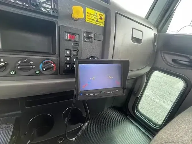 2020 Peterbilt 337