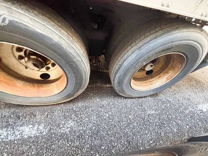 2005 UTILITY VS2RA9bf1b0a70c3a18539f5ad687e4d81eed