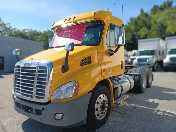 2019 FREIGHTLINER CASCADIA 113