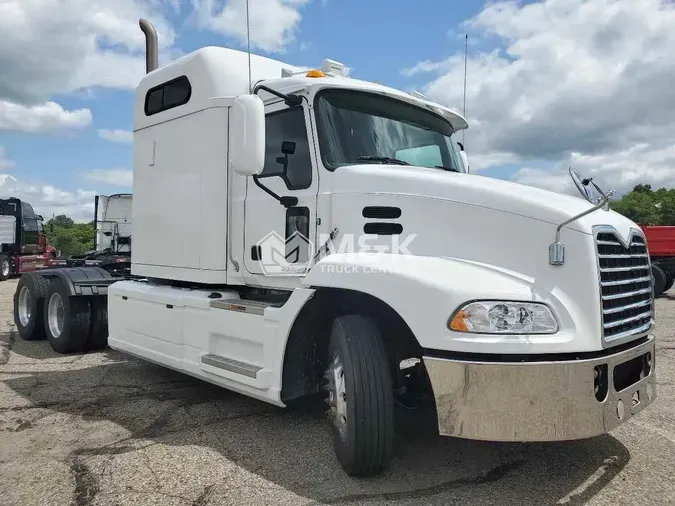 2018 MACK CXU613