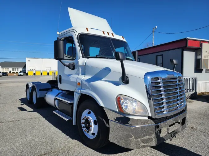 2018 FREIGHTLINER/MERCEDES CASCADIA 125