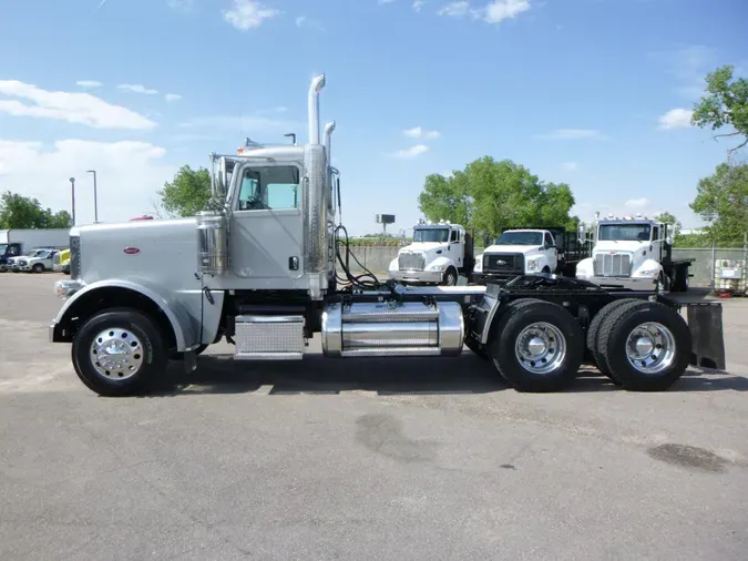 2020 Peterbilt 389