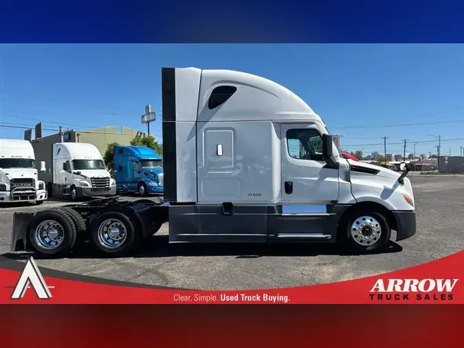 2021 FREIGHTLINER CASCADEVO1