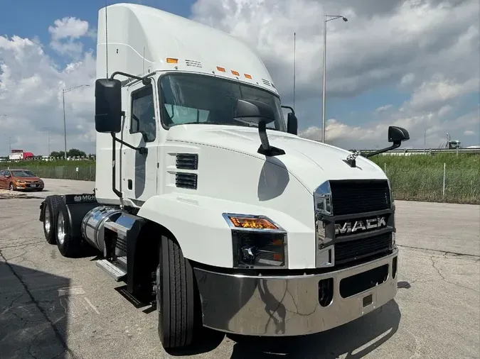 2020 MACK AN64T