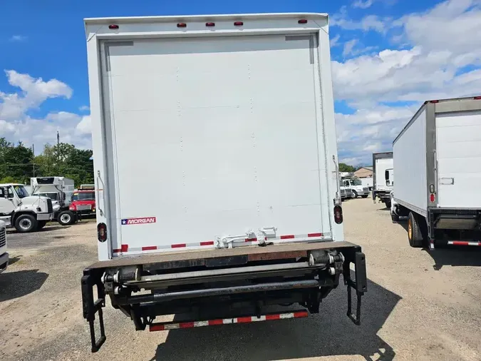 2017 FREIGHTLINER M2 106