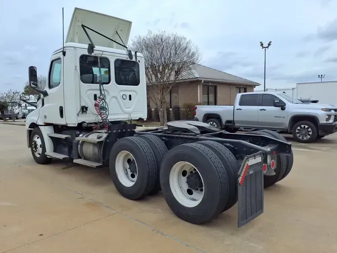 2020 FREIGHTLINER/MERCEDES NEW CASCADIA PX126649c0424db13464d84376549b9cb25f3e2