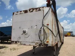 1975 FRUEHAUF SEED WHEAT TRAILER