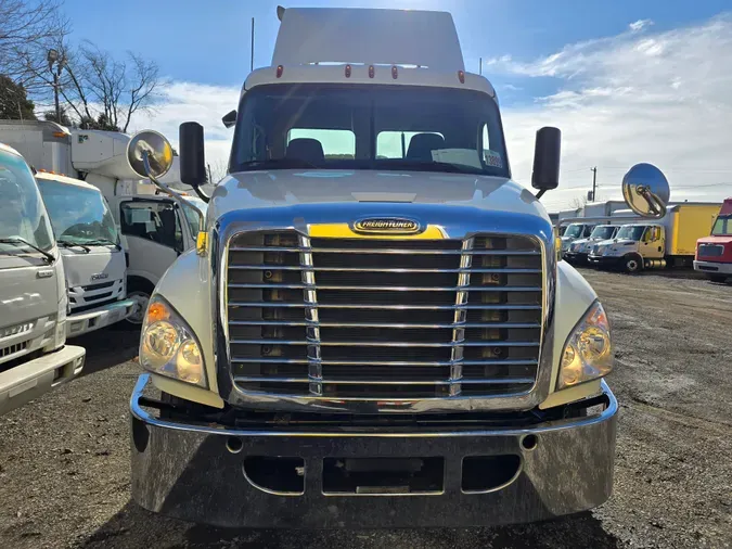 2018 FREIGHTLINER/MERCEDES CASCADIA 125