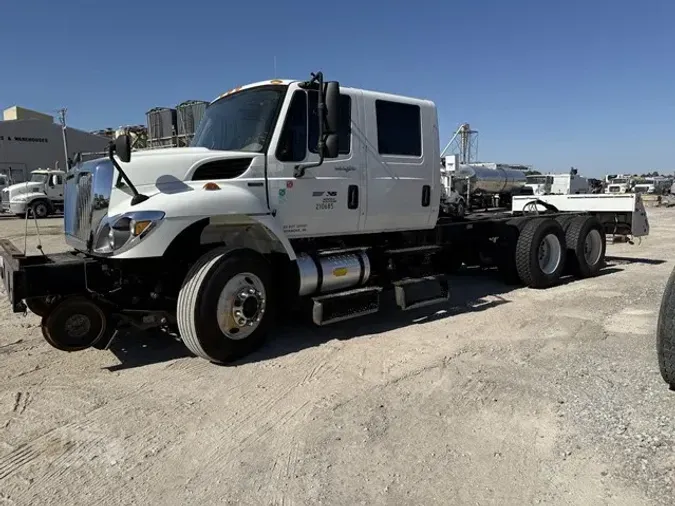 2011 INTERNATIONAL WORKSTAR 7400