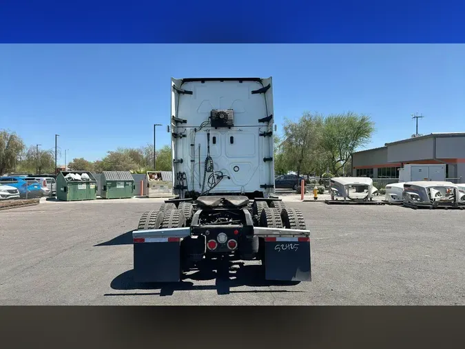 2022 Freightliner Cascadia 126
