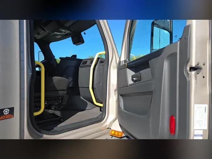 2024 Freightliner Cascadia 1269c0ef0baee2c8a70a9f0bf94aef36280