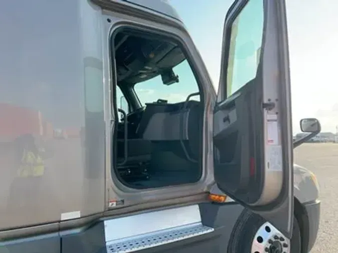 2021 Freightliner Cascadia