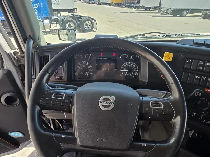 2020 Volvo VNL64T860