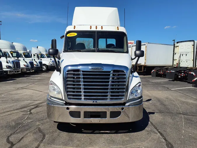 2016 FREIGHTLINER/MERCEDES CASCADIA 125