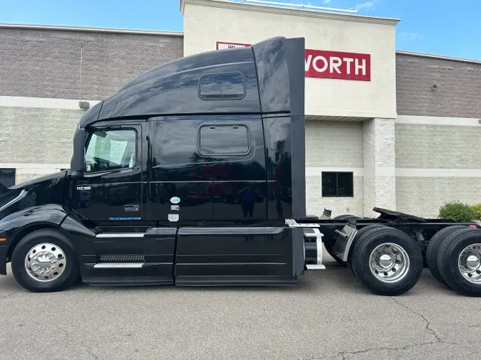 2021 Volvo VNL 860