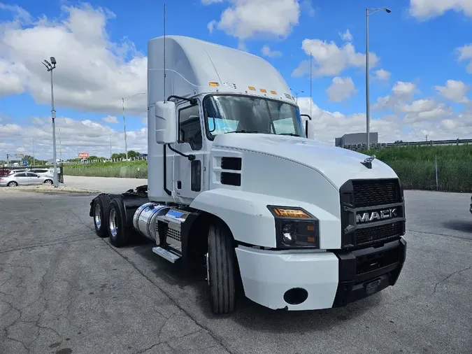 2020 MACK AN64T