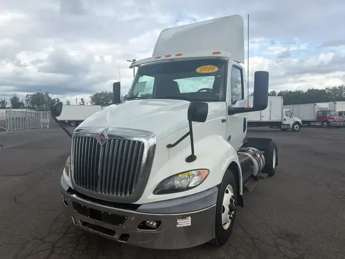 2019 NAVISTAR INTERNATIONAL RH613 DAYCAB S/A9c1fb656884f8fef785678dc665b209d