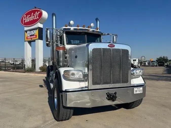 2021 Peterbilt 389