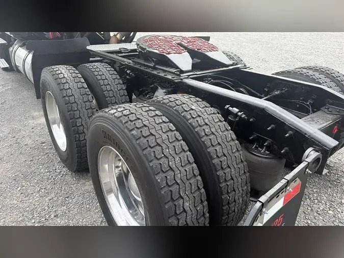 2020 FREIGHTLINER CA126