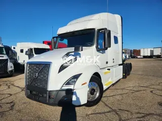 2022 VOLVO VNL64T740