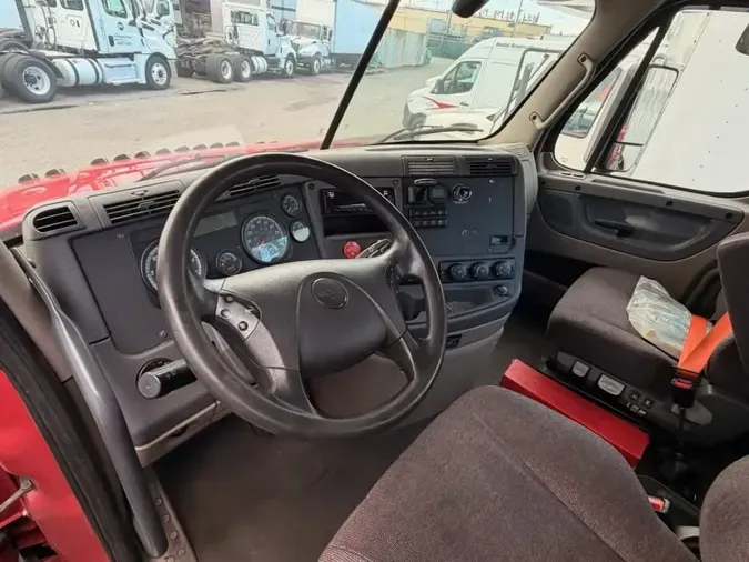 2019 FREIGHTLINER/MERCEDES CASCADIA 125