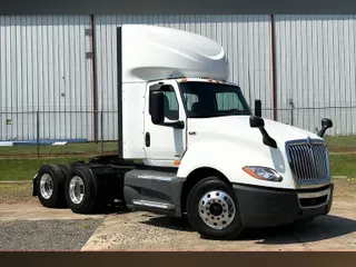 2021 INT LT625 6x4