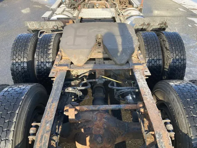 2019 NAVISTAR INTERNATIONAL LT625 DAYCAB T/A