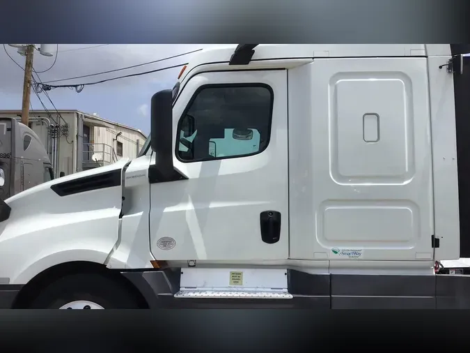 2020 Freightliner Cascadia